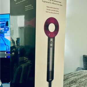 New Sealed Dyson Supersonic Hair Dryer (IRON/FUCHSIA) FREE SHIP CHRISTMAS EVE 🎁